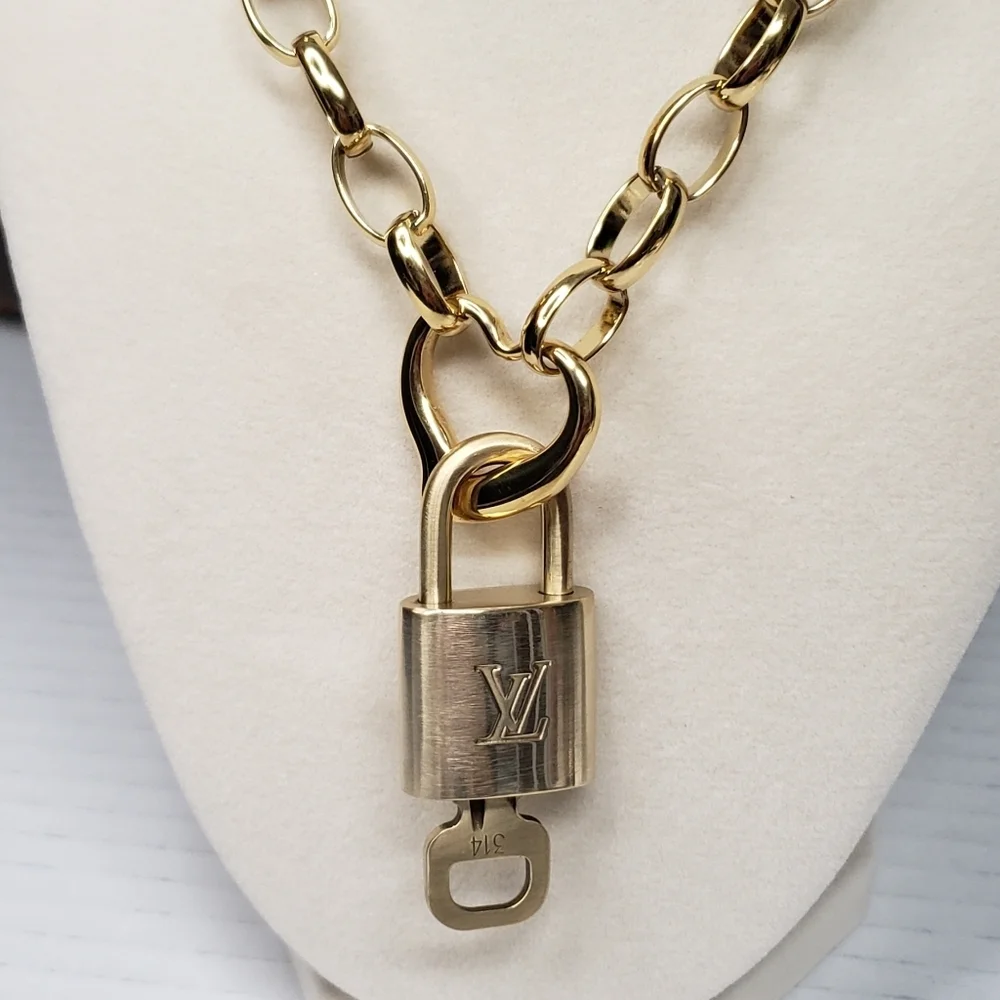 Authentic Louis Vuitton Padlock Gold Pendant W/ Fashion Geometry Stainless Steel - Picture 3 of 10
